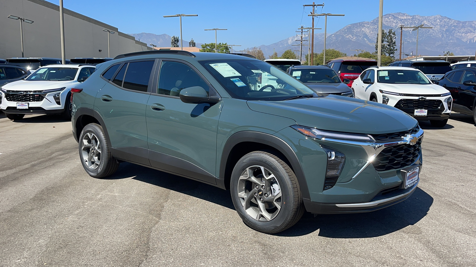 2025 Chevrolet Trax LT 1