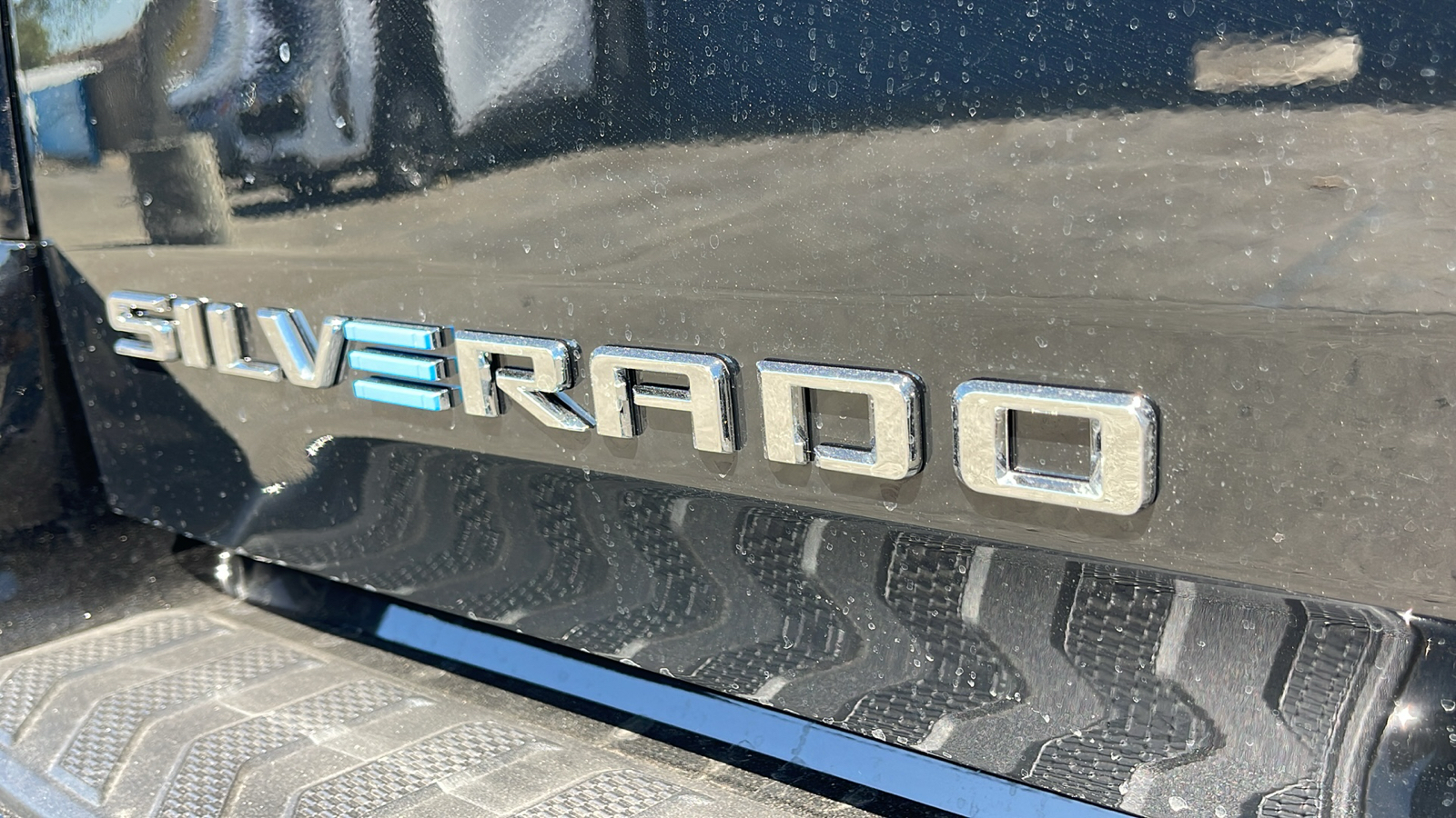 2024 Chevrolet Silverado EV RST 27