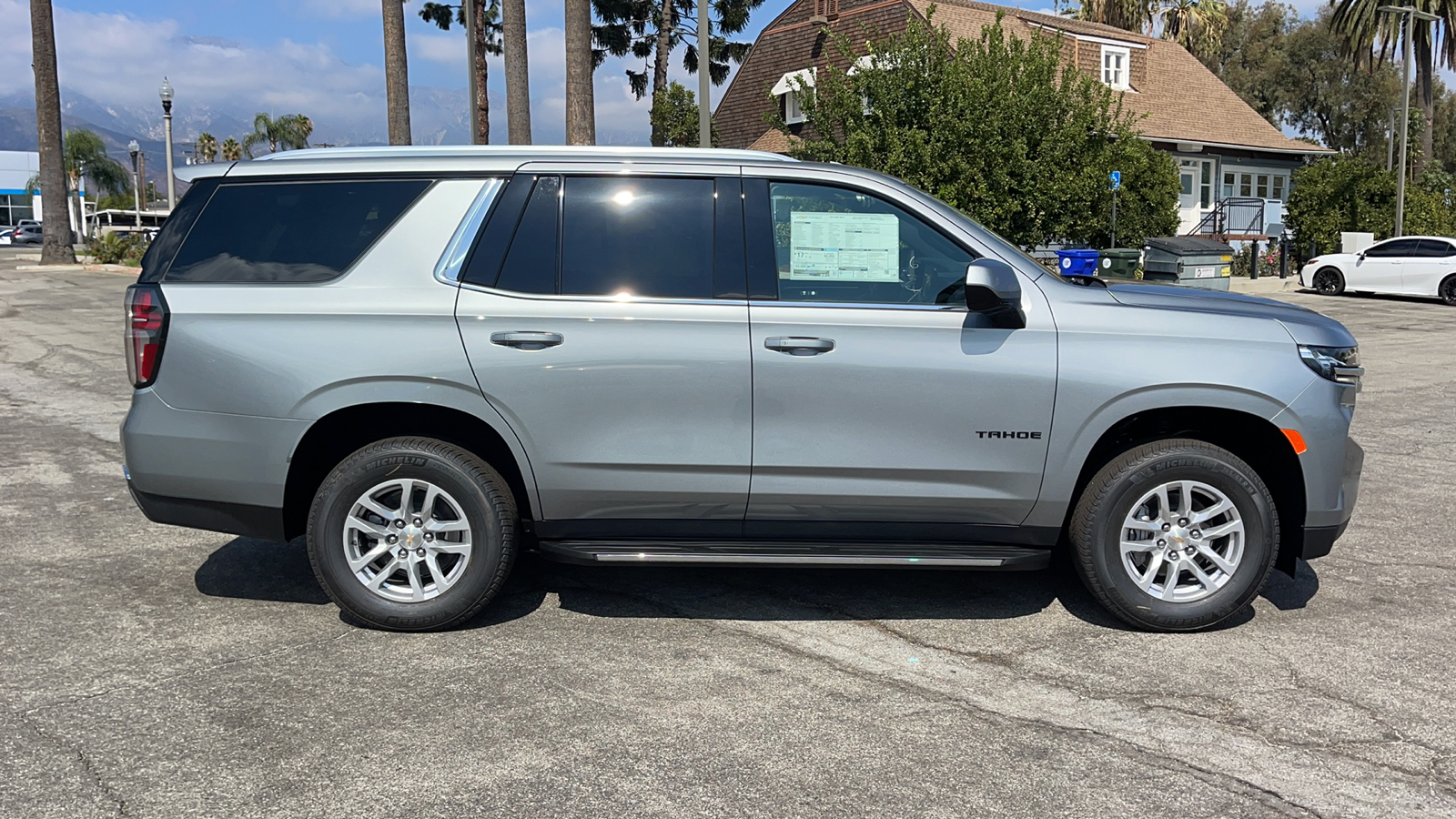 2024 Chevrolet Tahoe LS 2