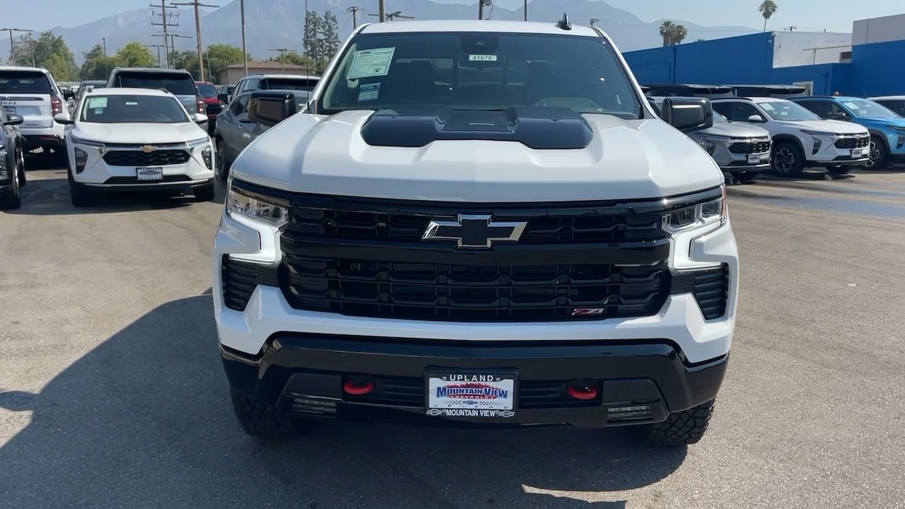 2024 Chevrolet Silverado 1500 LT Trail Boss 8