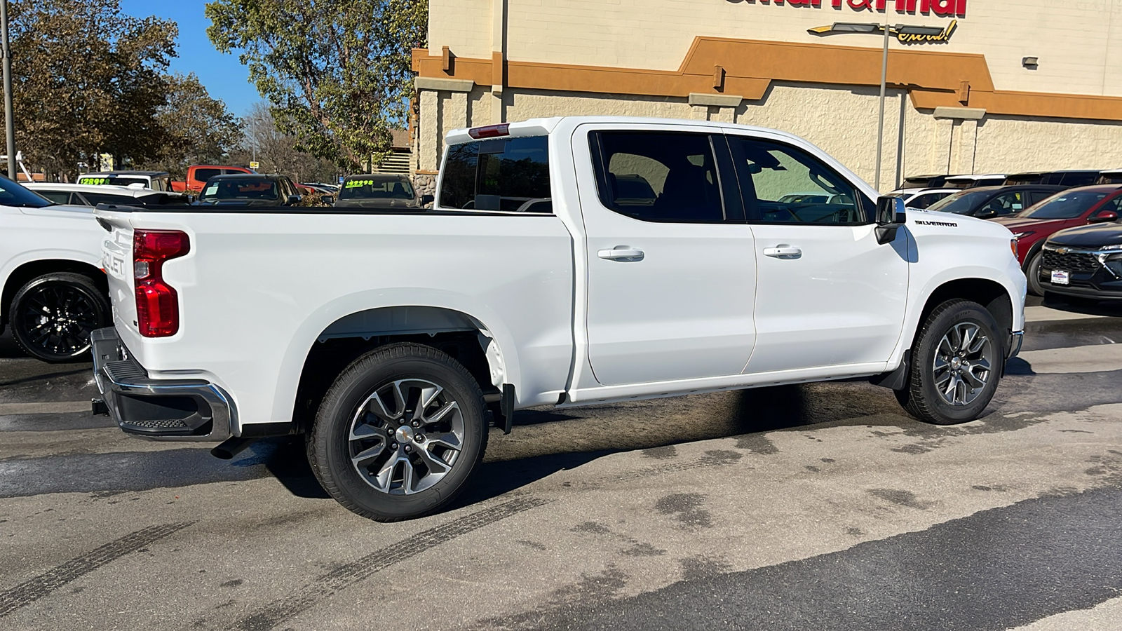 2025 Chevrolet Silverado 1500 LT 3