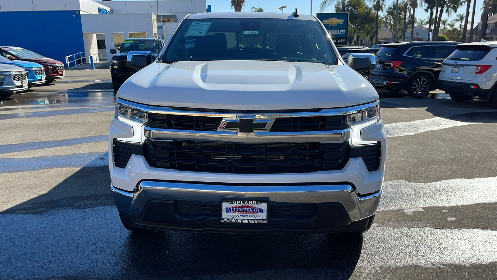 2025 Chevrolet Silverado 1500 LT 8