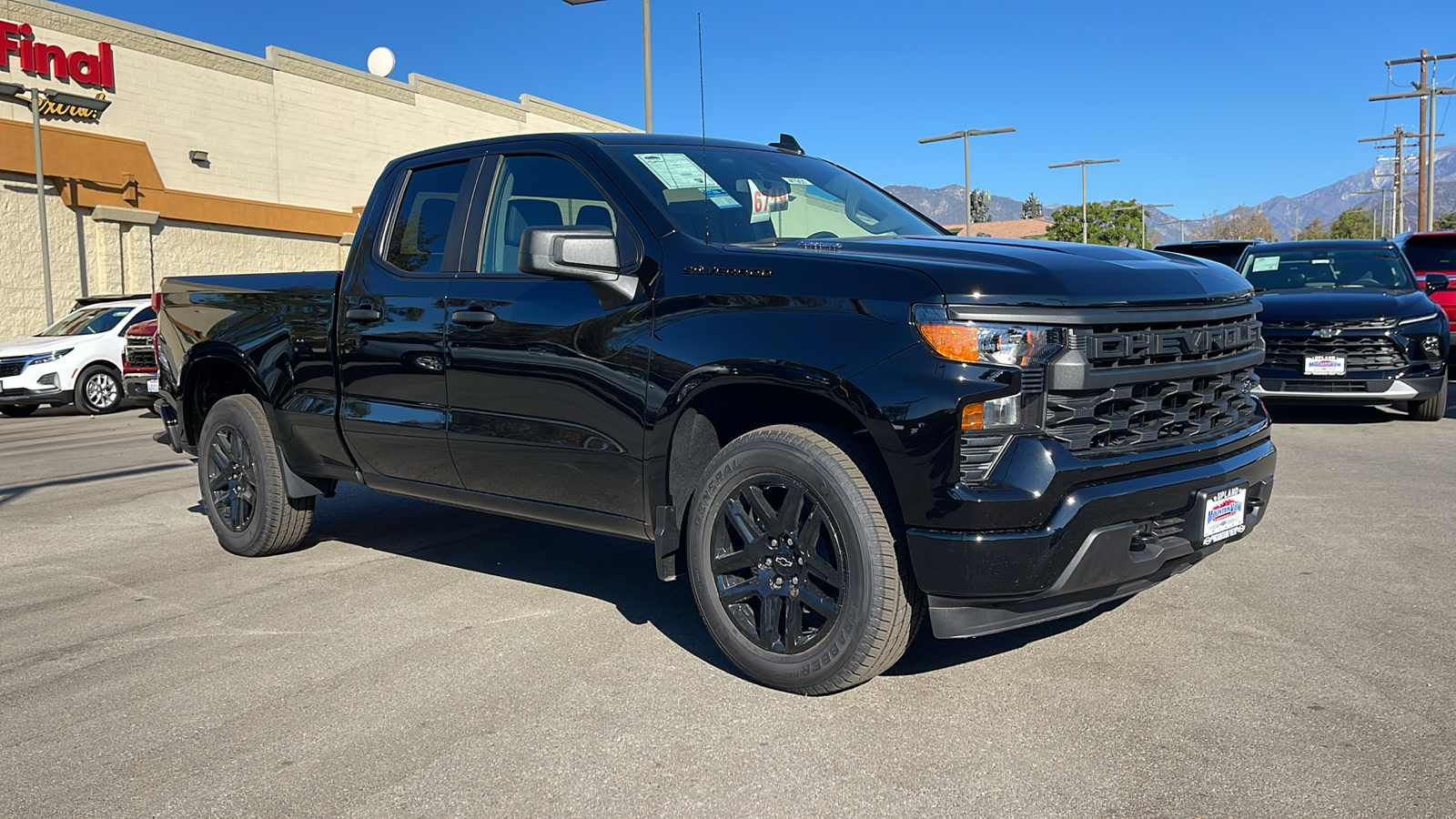 2025 Chevrolet Silverado 1500 Custom 1