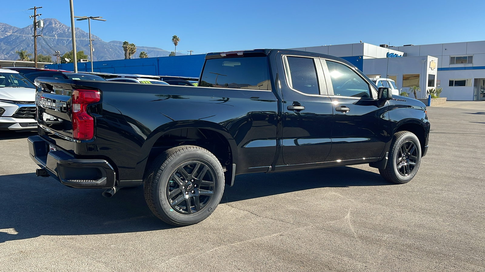 2025 Chevrolet Silverado 1500 Custom 3