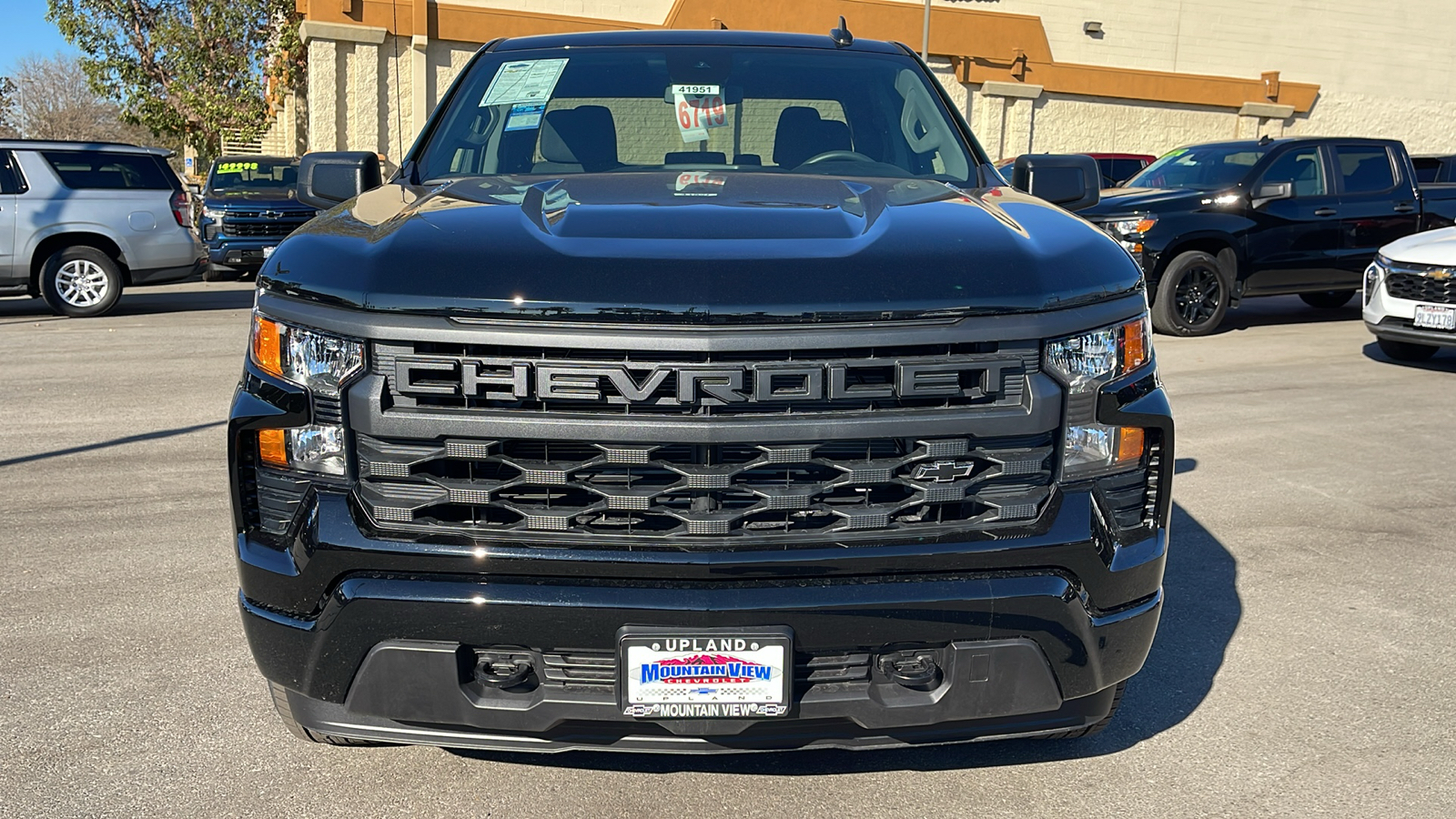 2025 Chevrolet Silverado 1500 Custom 8