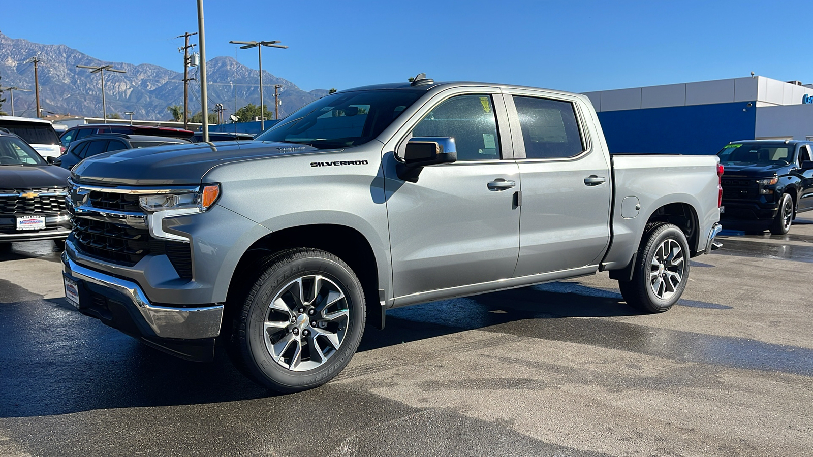 2025 Chevrolet Silverado 1500 LT 7