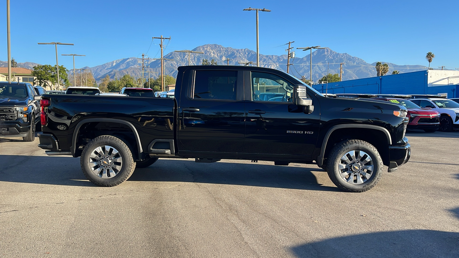 2025 Chevrolet Silverado 2500HD Custom 2