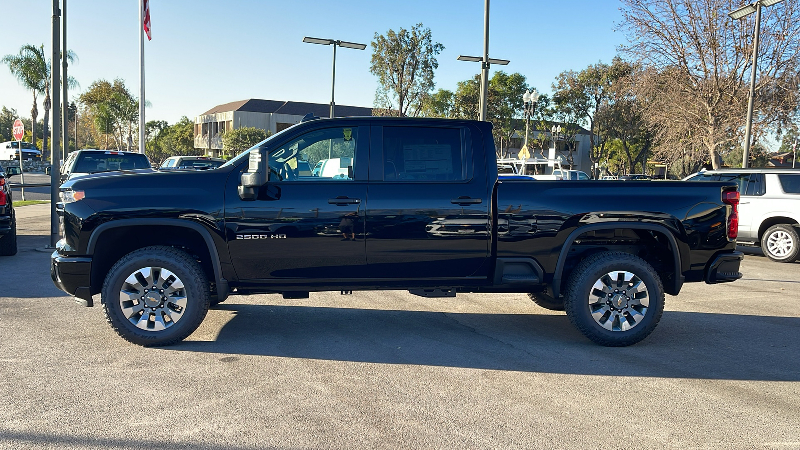 2025 Chevrolet Silverado 2500HD Custom 6