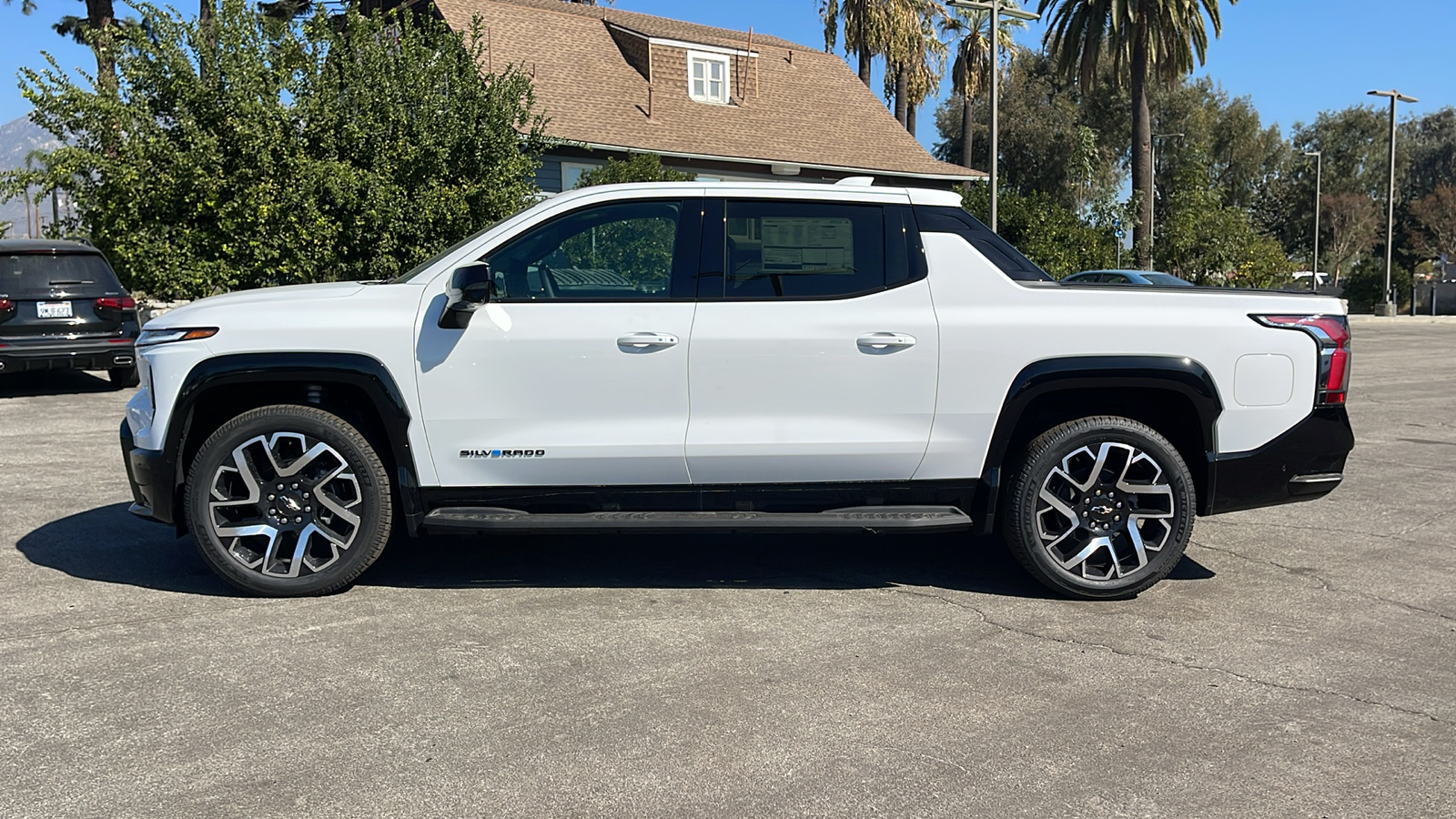 2024 Chevrolet Silverado EV RST 6