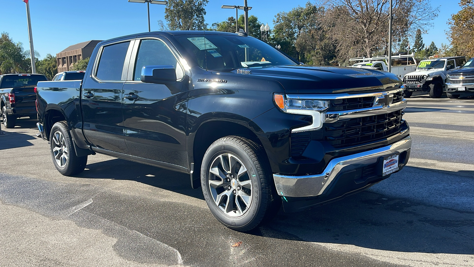 2025 Chevrolet Silverado 1500 LT 1