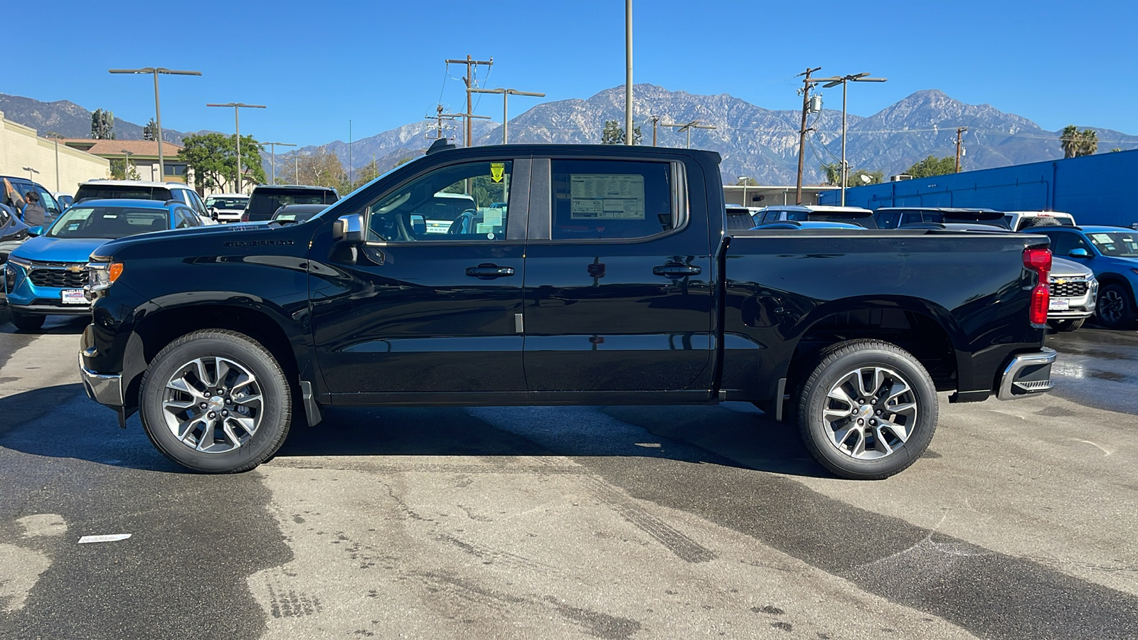 2025 Chevrolet Silverado 1500 LT 6