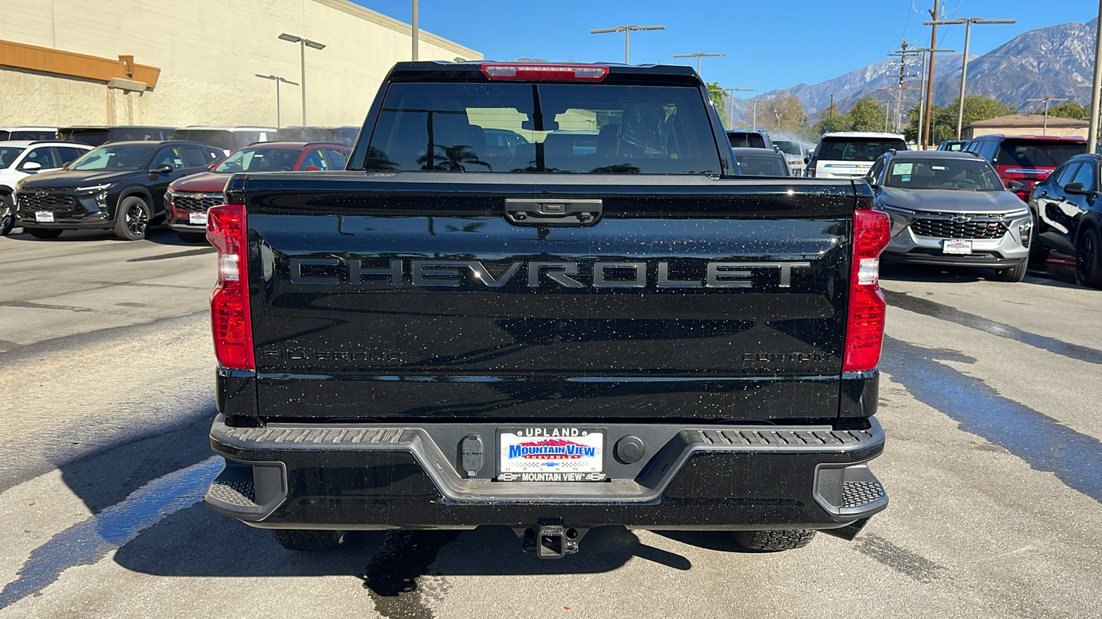 2025 Chevrolet Silverado 1500 Custom 4