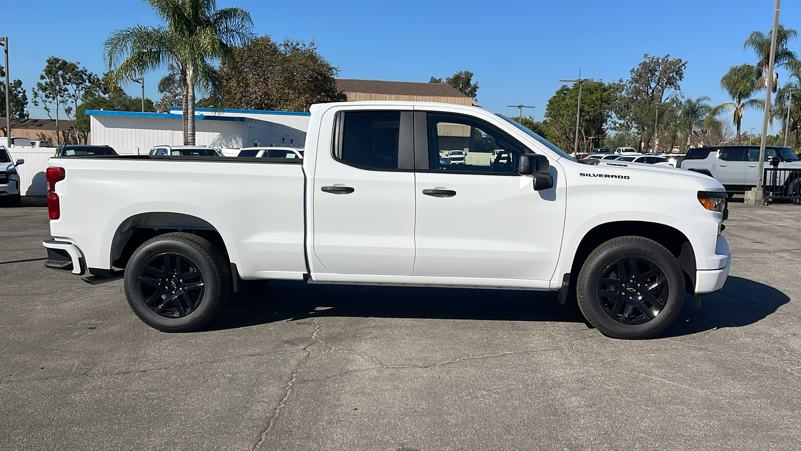 2025 Chevrolet Silverado 1500 Custom 2