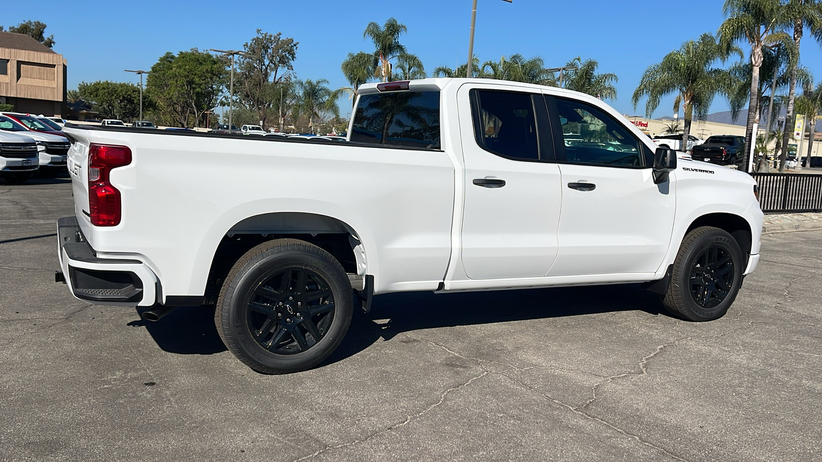 2025 Chevrolet Silverado 1500 Custom 3