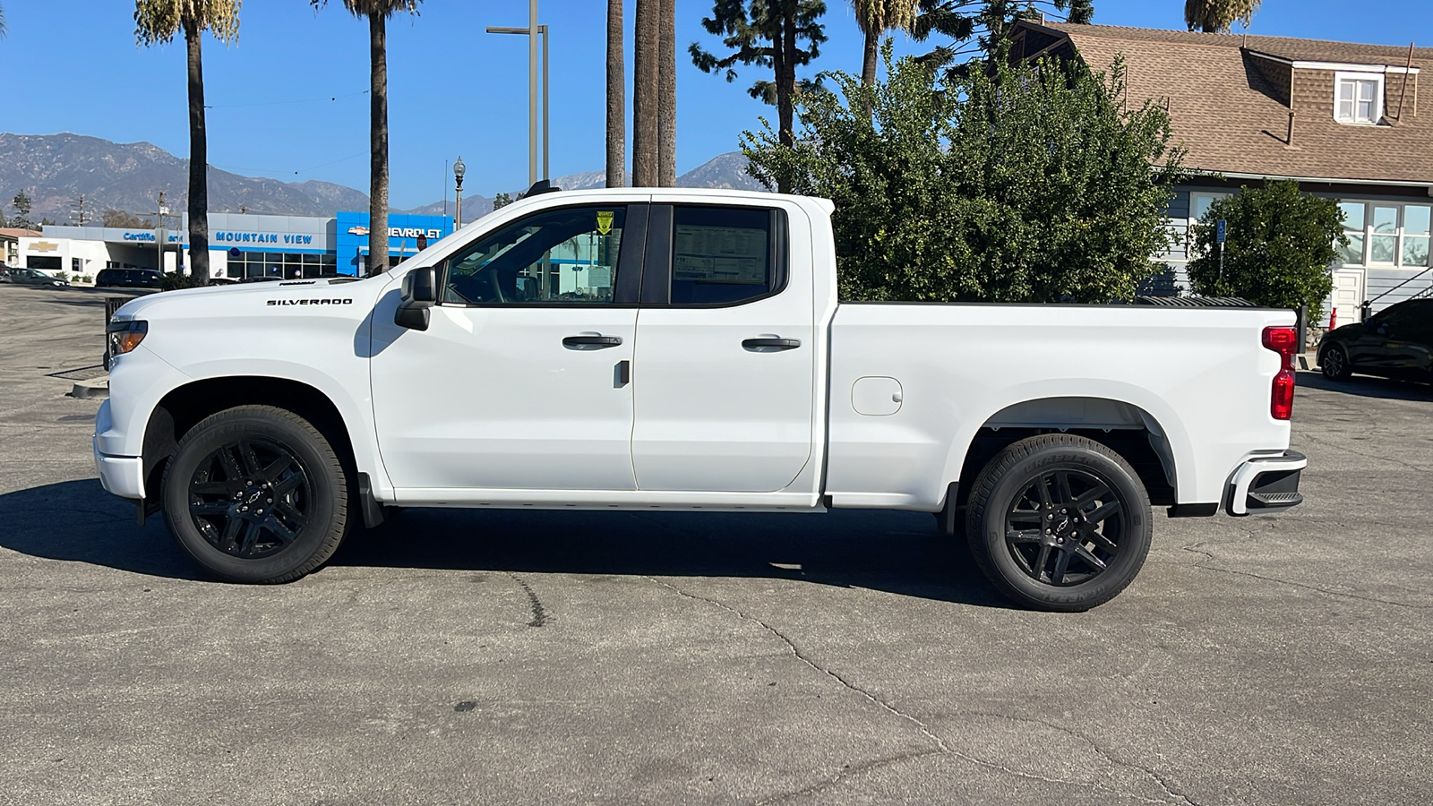 2025 Chevrolet Silverado 1500 Custom 6