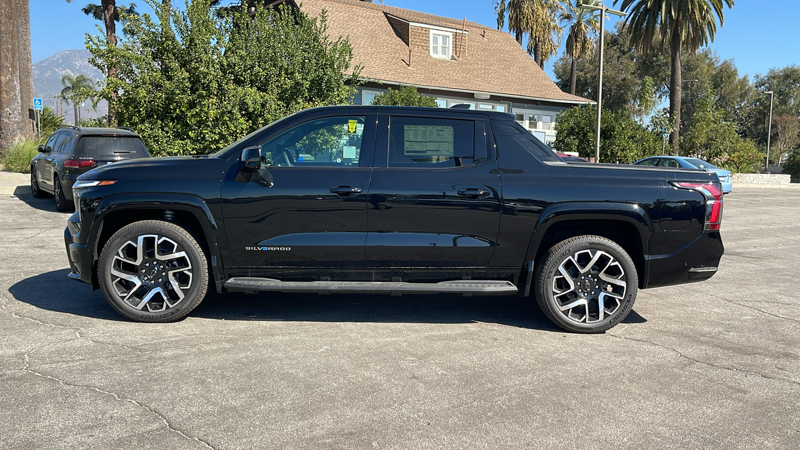 2024 Chevrolet Silverado EV RST 6