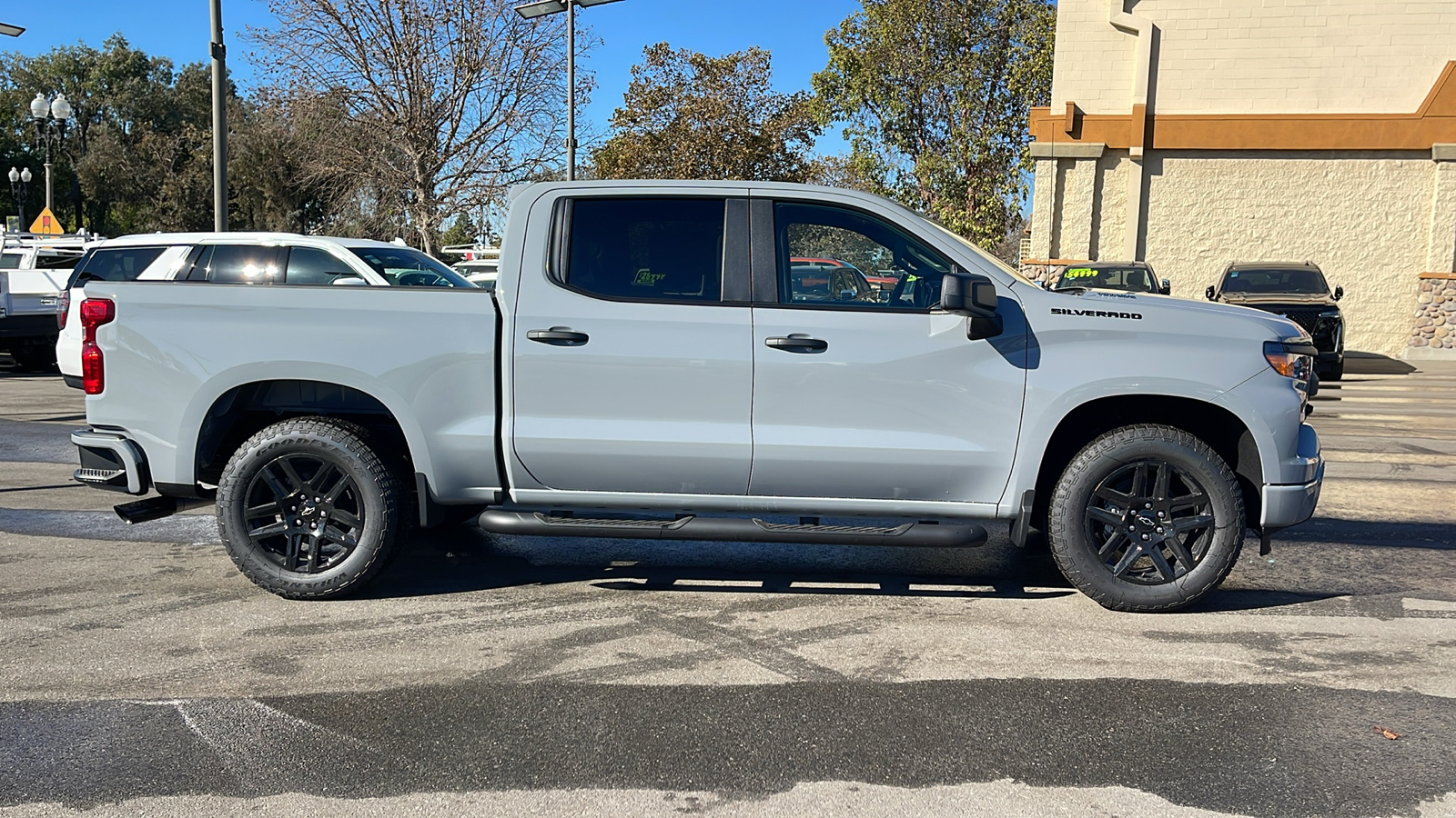 2025 Chevrolet Silverado 1500 Custom 2