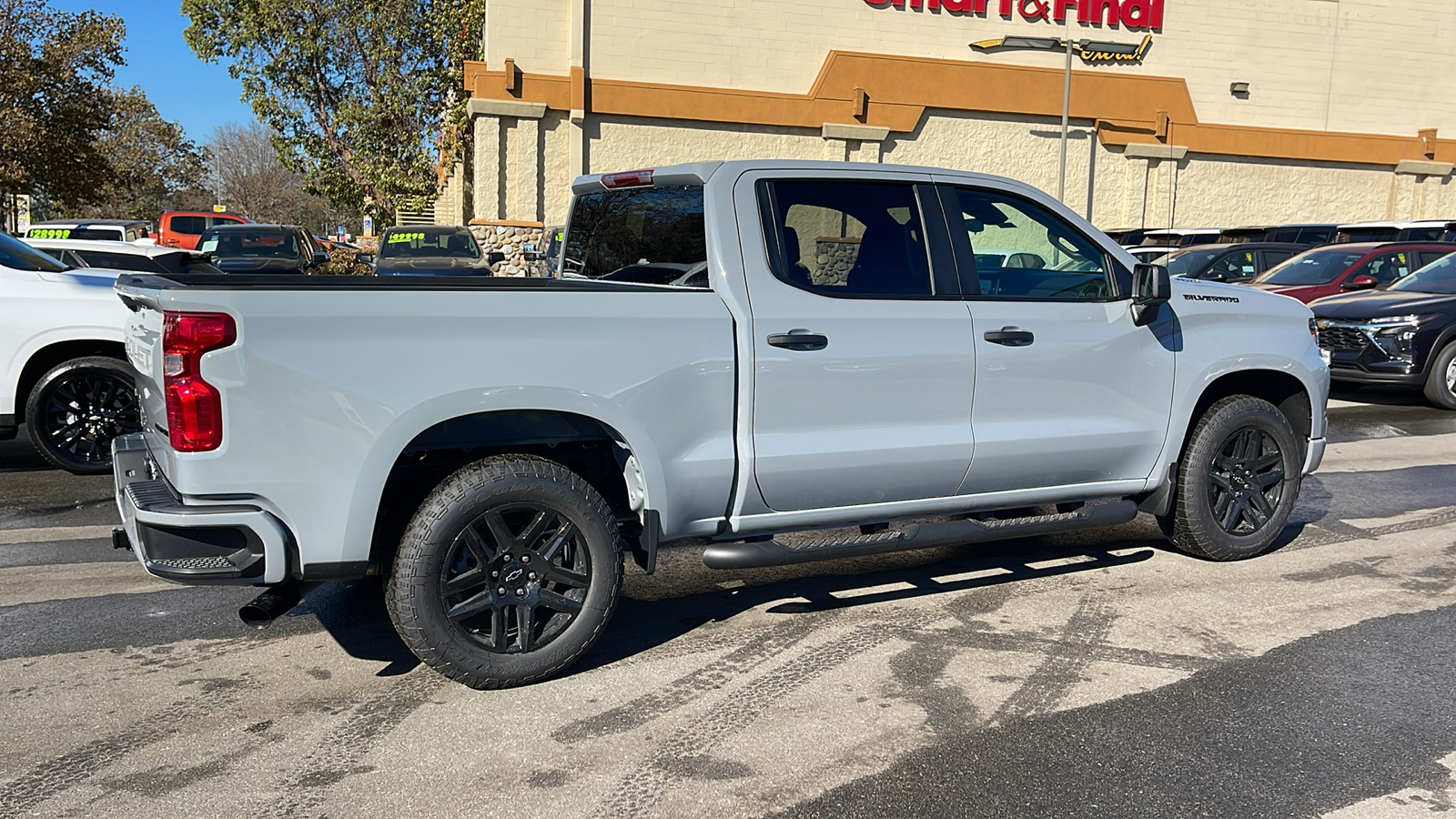 2025 Chevrolet Silverado 1500 Custom 3