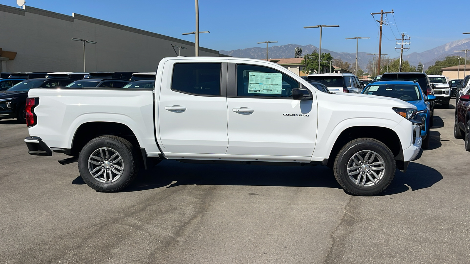 2024 Chevrolet Colorado 2WD LT 2