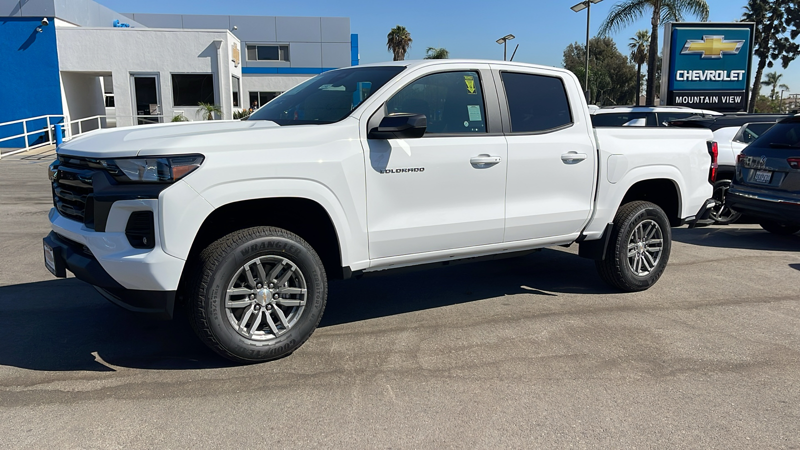 2024 Chevrolet Colorado 2WD LT 7