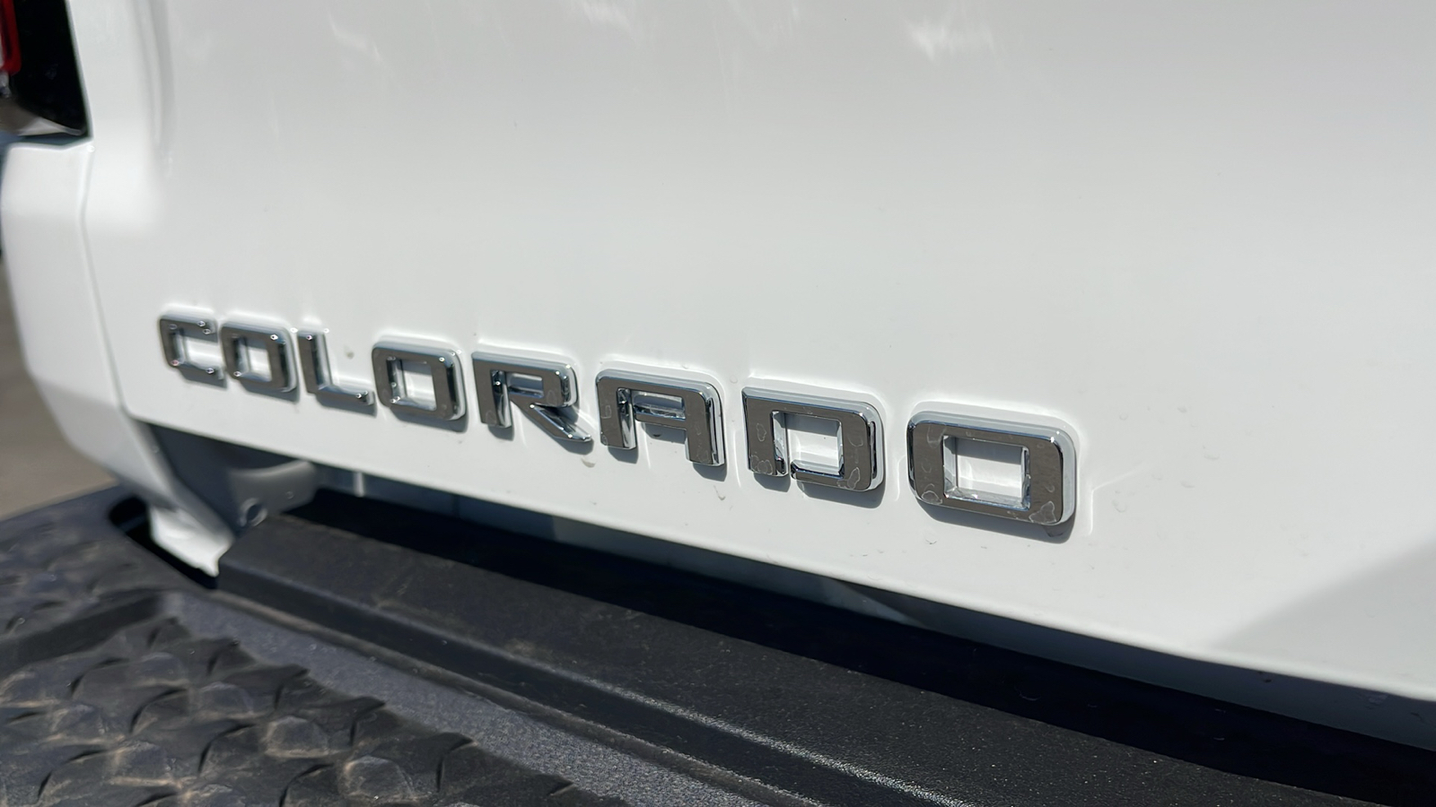 2024 Chevrolet Colorado 2WD LT 27