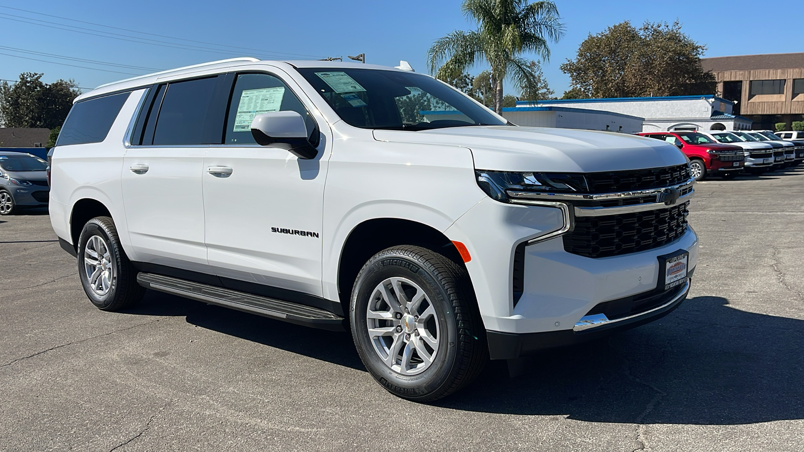 2024 Chevrolet Suburban LS 1