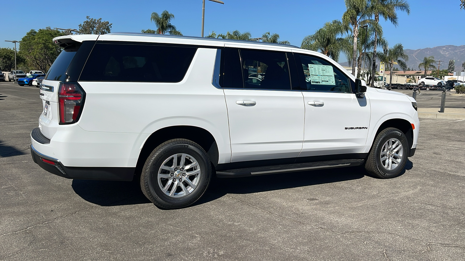 2024 Chevrolet Suburban LS 3