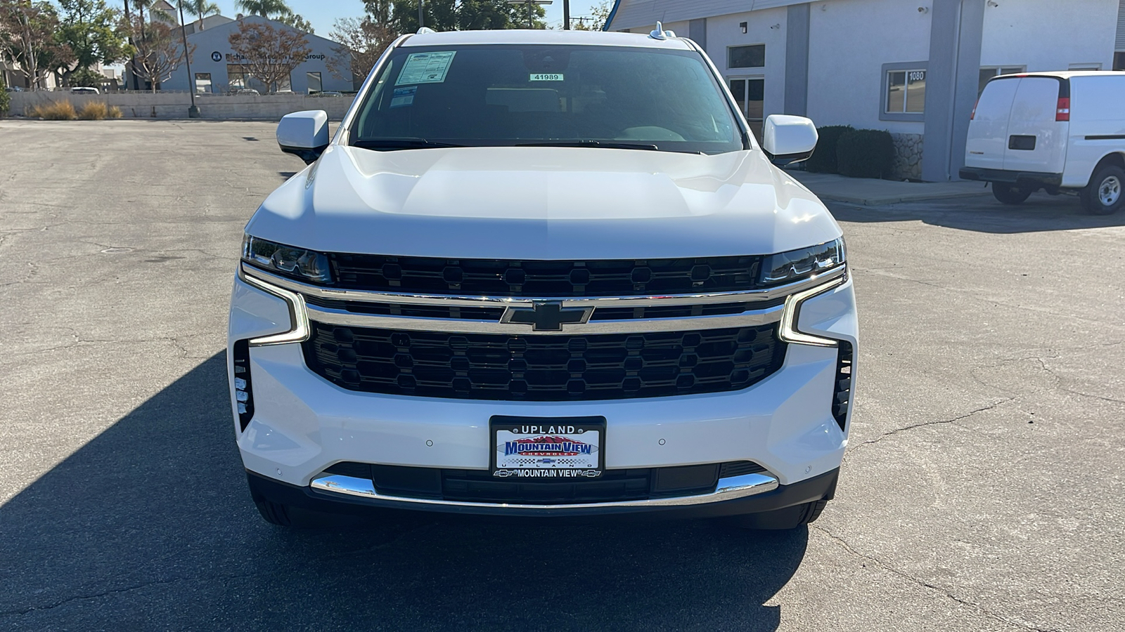 2024 Chevrolet Suburban LS 8