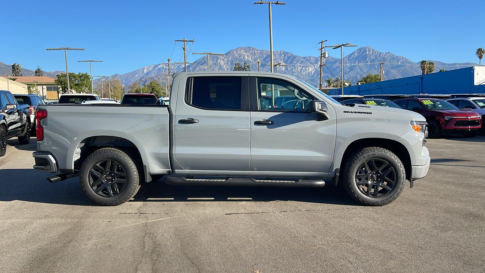 2025 Chevrolet Silverado 1500 Custom 2