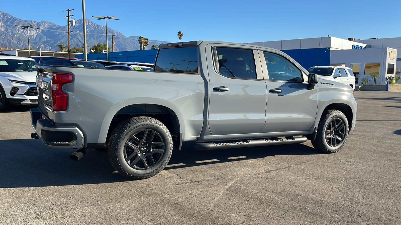 2025 Chevrolet Silverado 1500 Custom 3