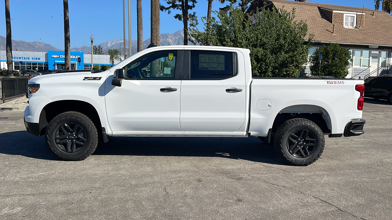 2025 Chevrolet Silverado 1500 Custom Trail Boss 6