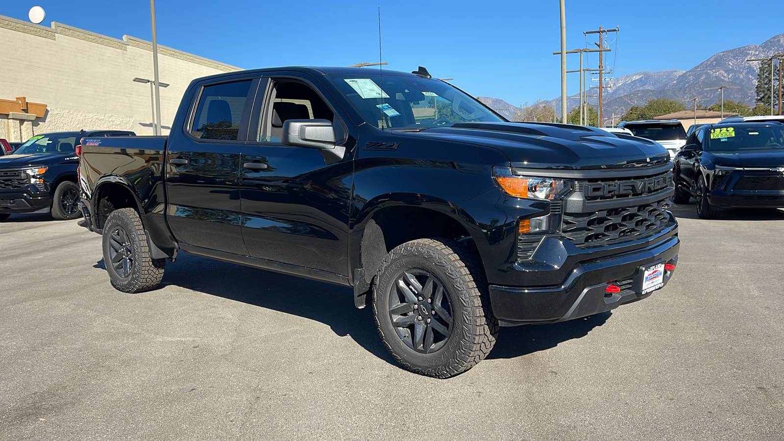 2025 Chevrolet Silverado 1500 Custom Trail Boss 1