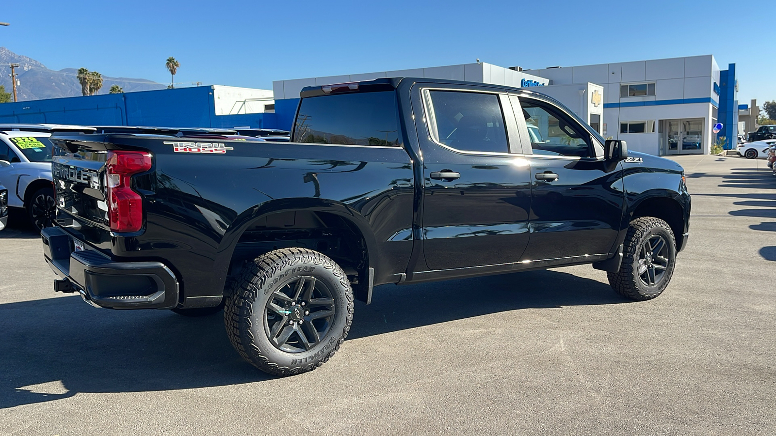 2025 Chevrolet Silverado 1500 Custom Trail Boss 3