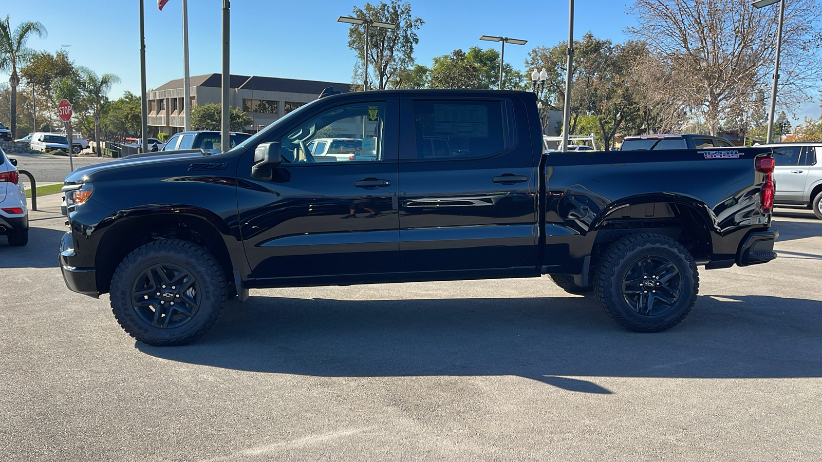 2025 Chevrolet Silverado 1500 Custom Trail Boss 6