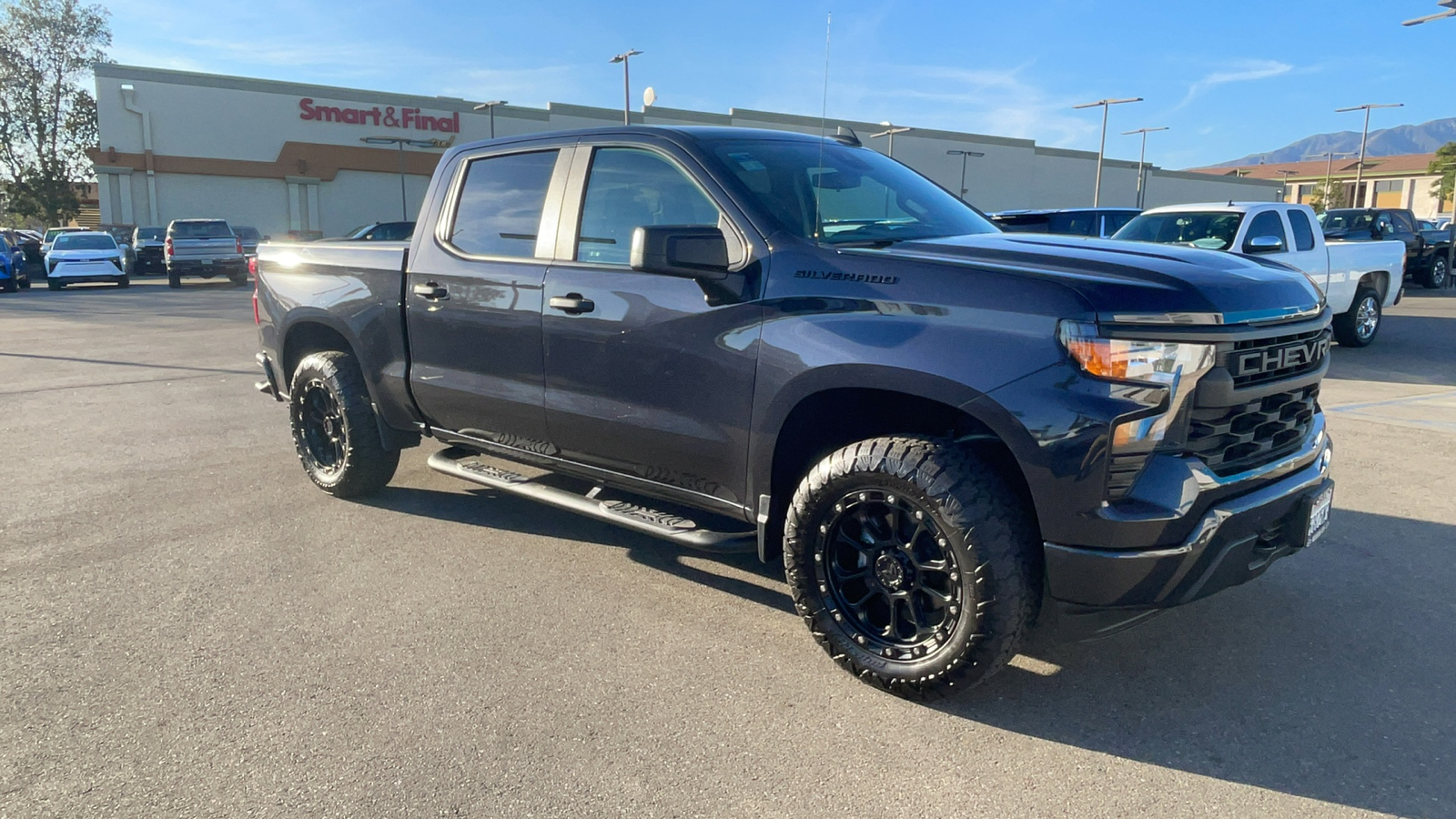 2022 Chevrolet Silverado 1500 Custom 1