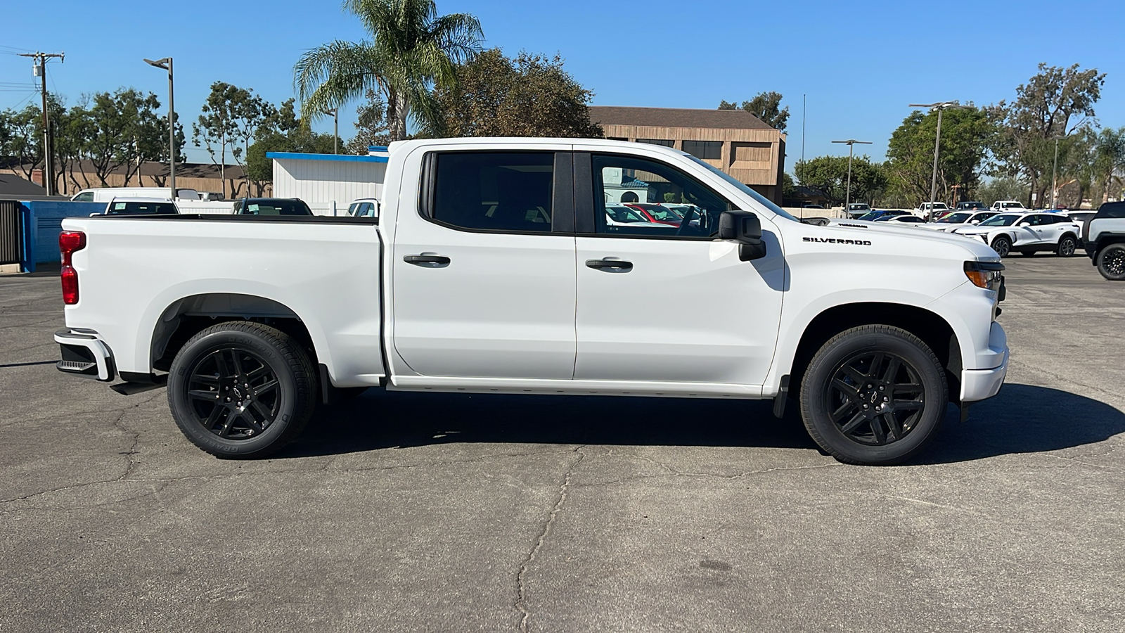 2025 Chevrolet Silverado 1500 Custom 2