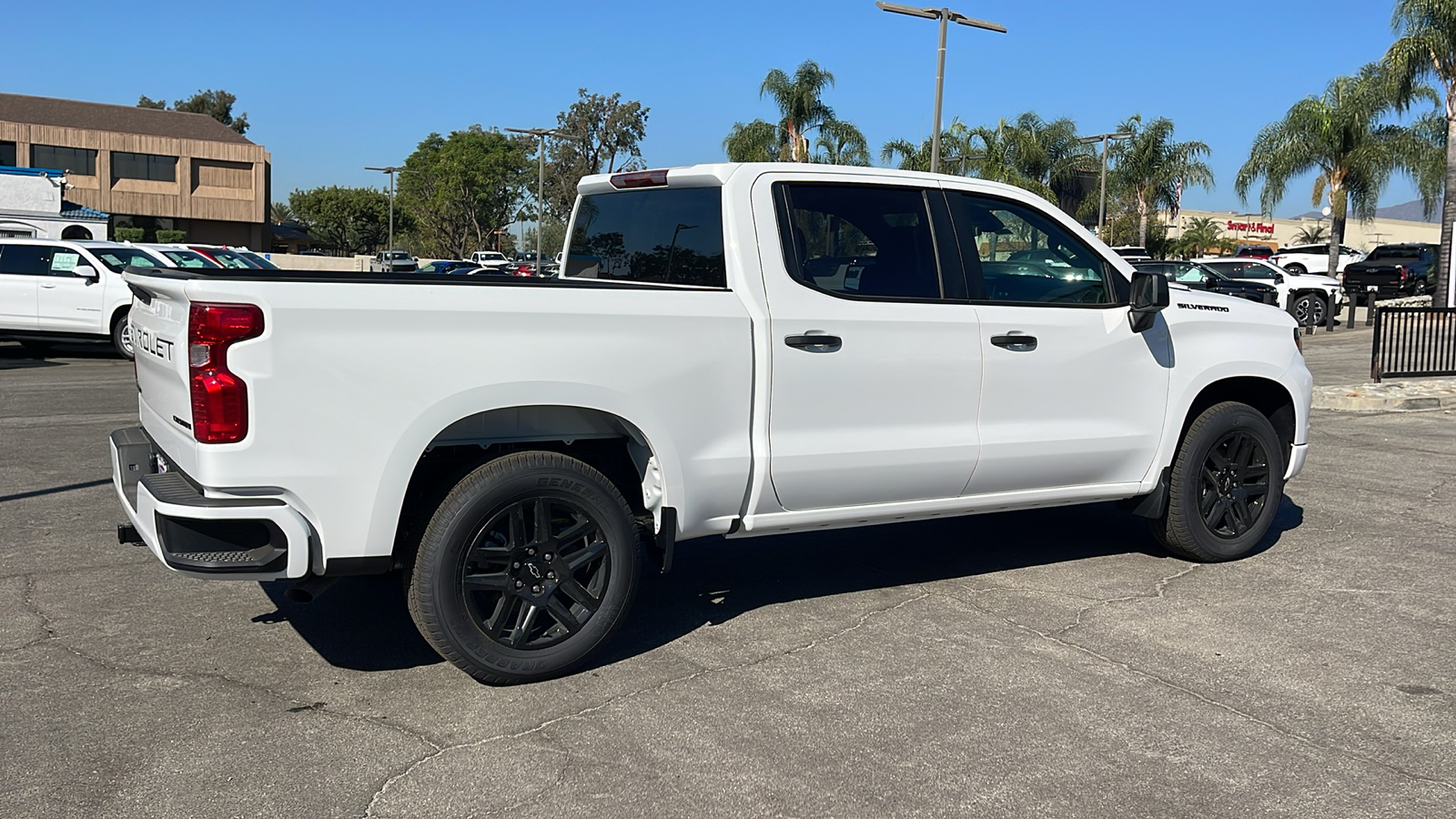 2025 Chevrolet Silverado 1500 Custom 3