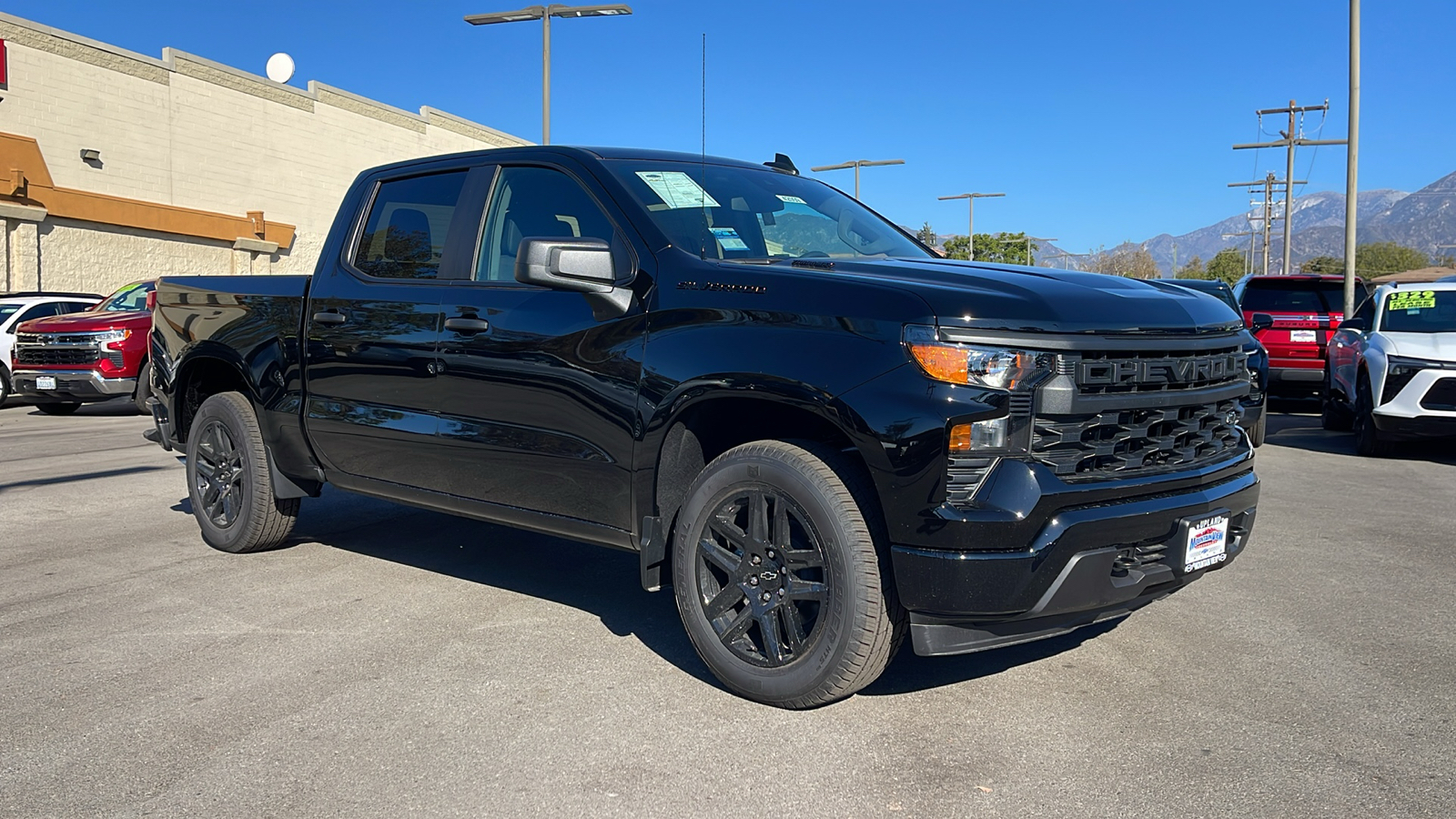 2025 Chevrolet Silverado 1500 Custom 1