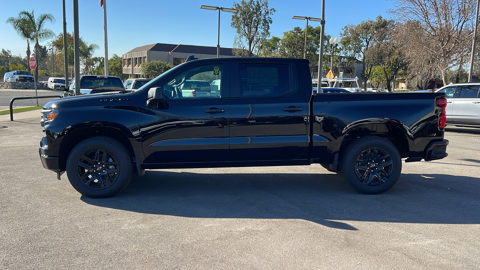 2025 Chevrolet Silverado 1500 Custom 6