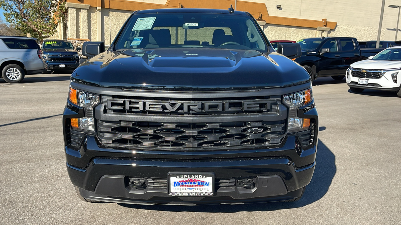 2025 Chevrolet Silverado 1500 Custom 8