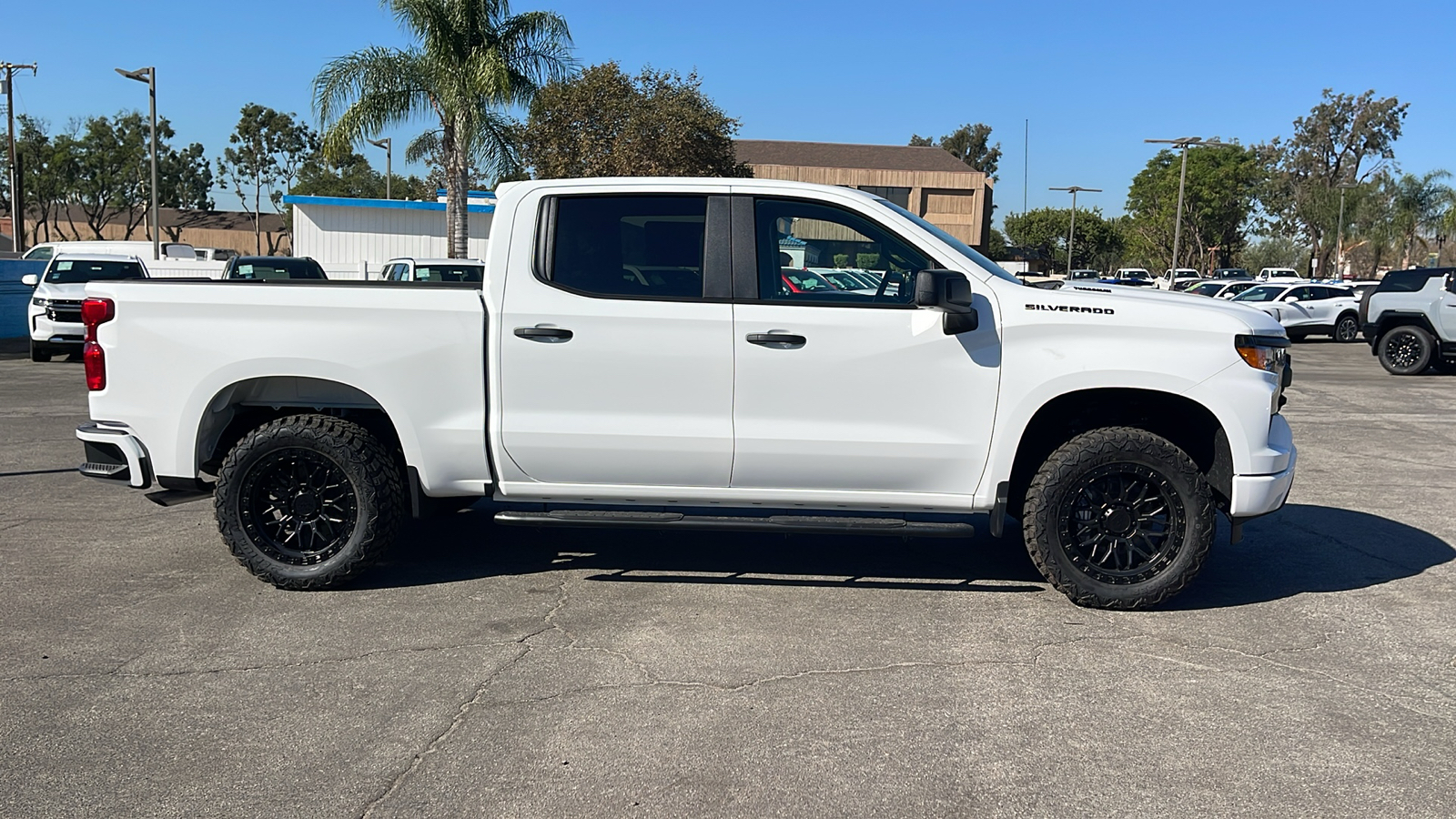 2025 Chevrolet Silverado 1500 Custom 2