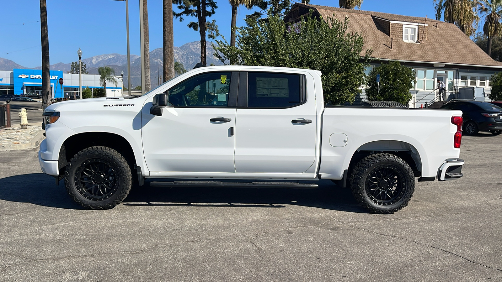 2025 Chevrolet Silverado 1500 Custom 6