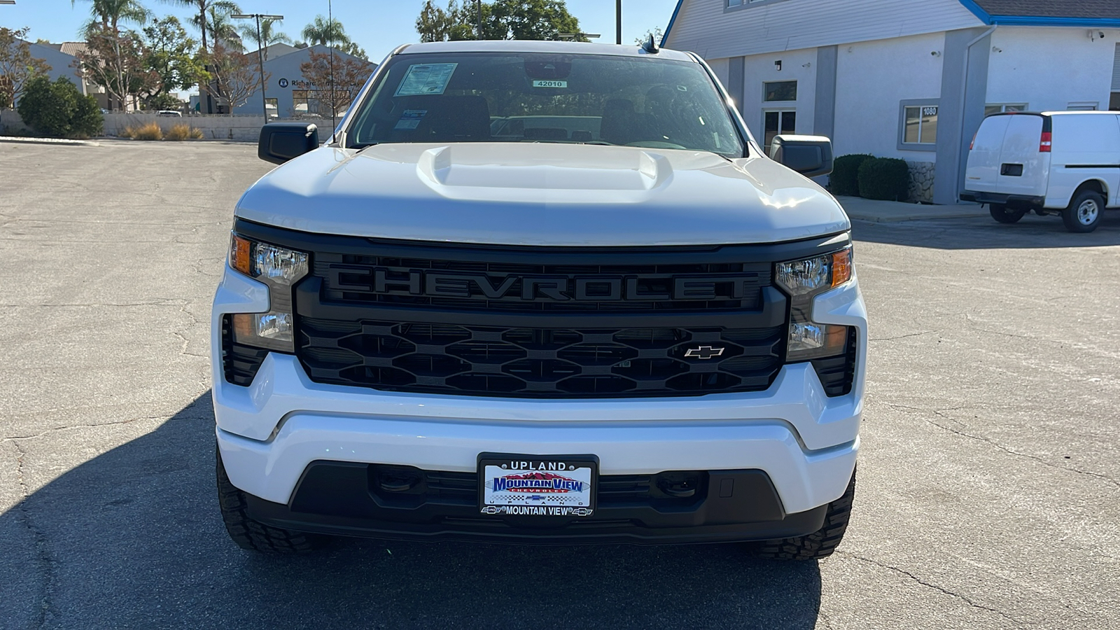 2025 Chevrolet Silverado 1500 Custom 8