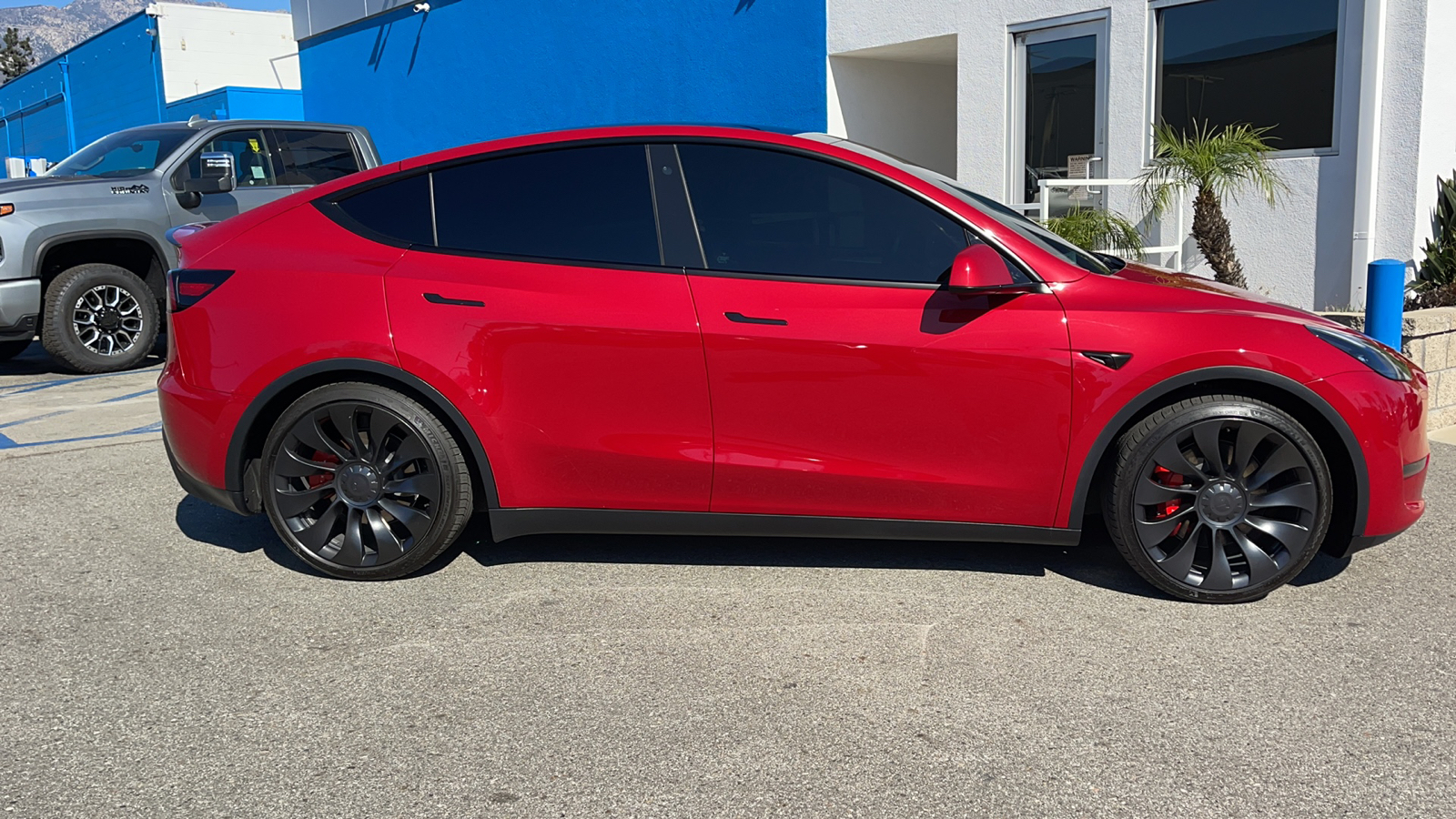 2023 Tesla Model Y Performance 2