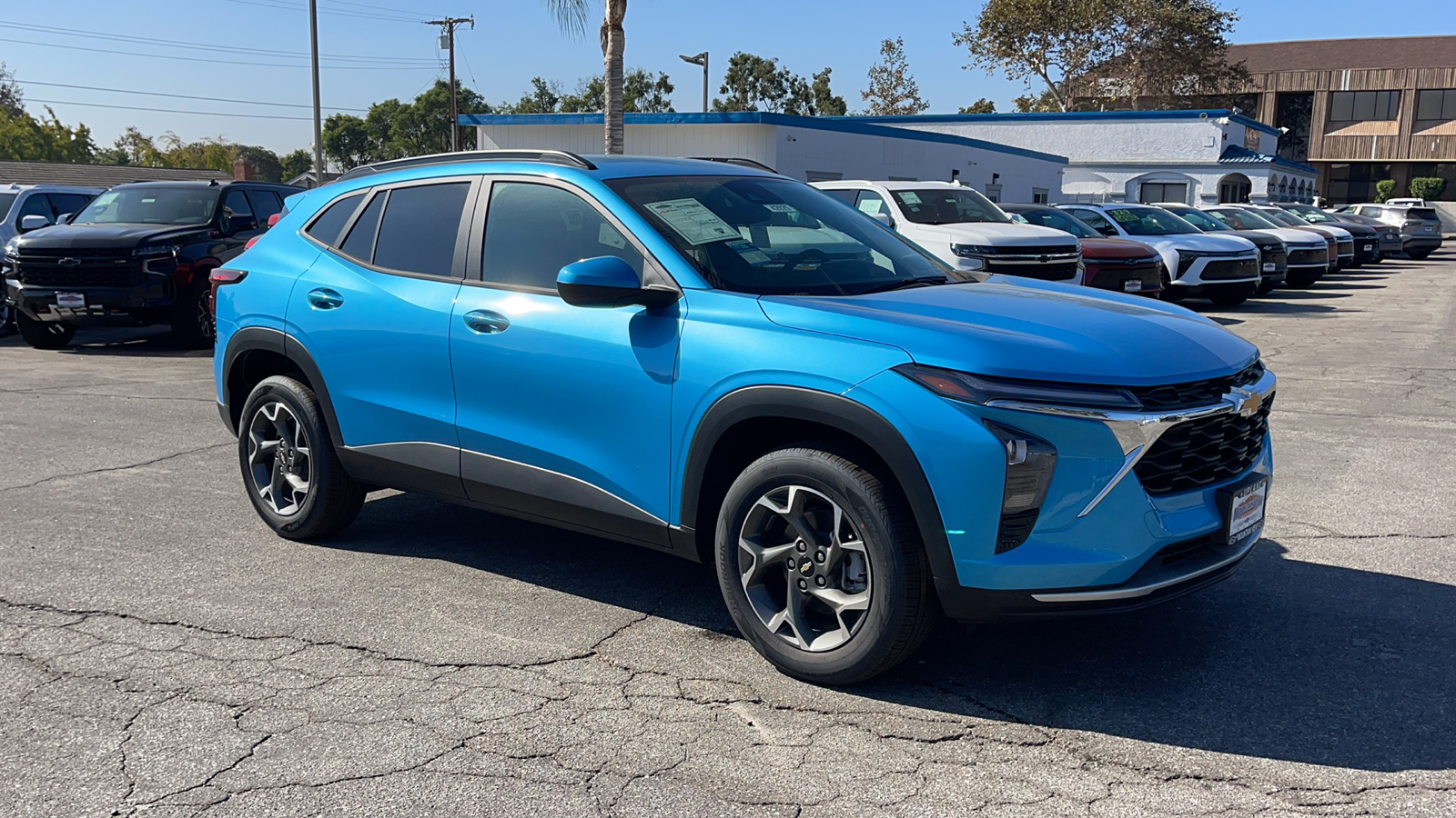 2025 Chevrolet Trax LT 1