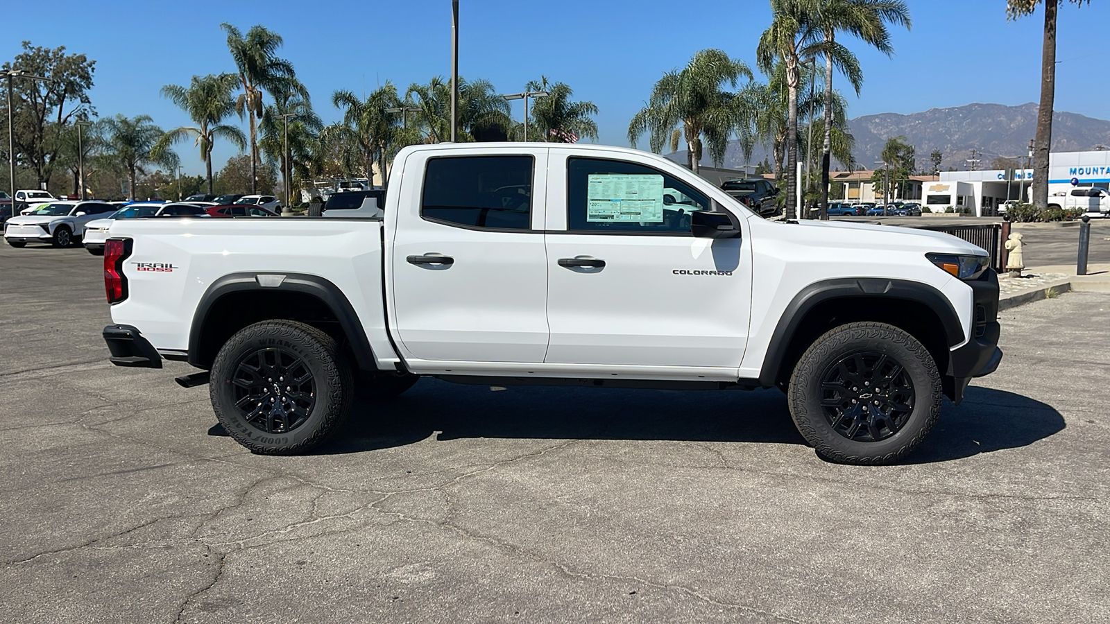 2024 Chevrolet Colorado 4WD Trail Boss 2