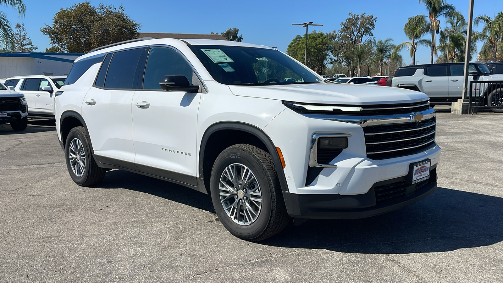 2024 Chevrolet Traverse FWD LT 1