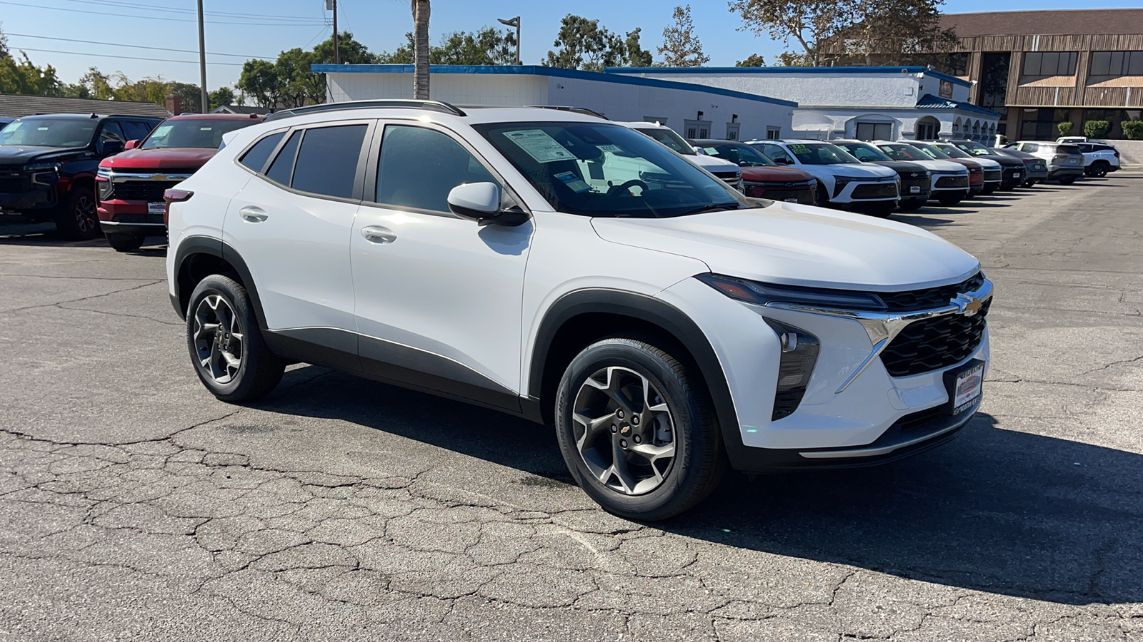 2025 Chevrolet Trax LT 1