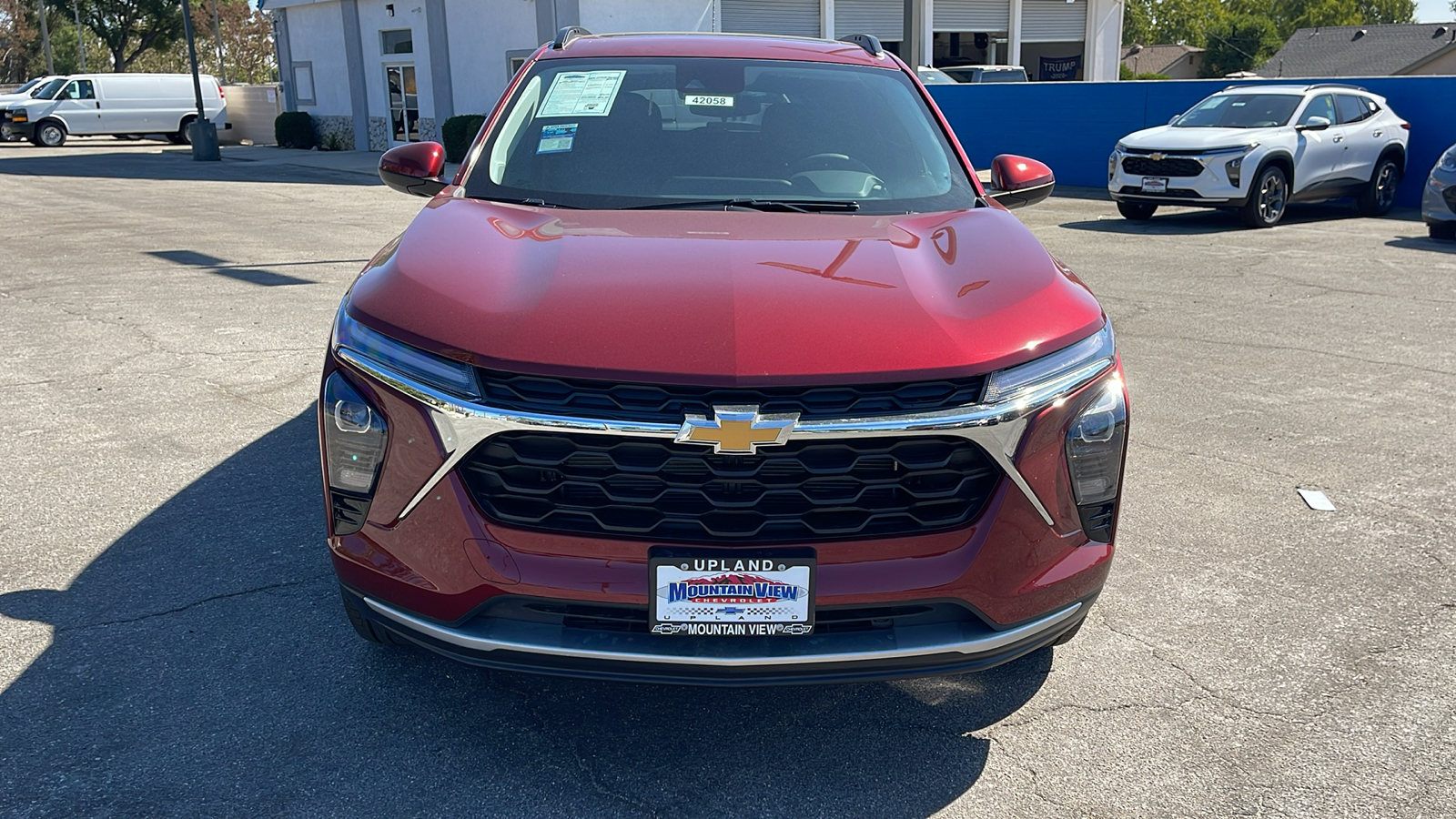 2025 Chevrolet Trax LT 8