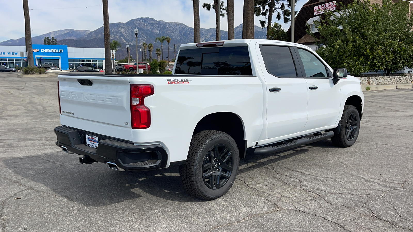 2025 Chevrolet Silverado 1500 LT Trail Boss 3